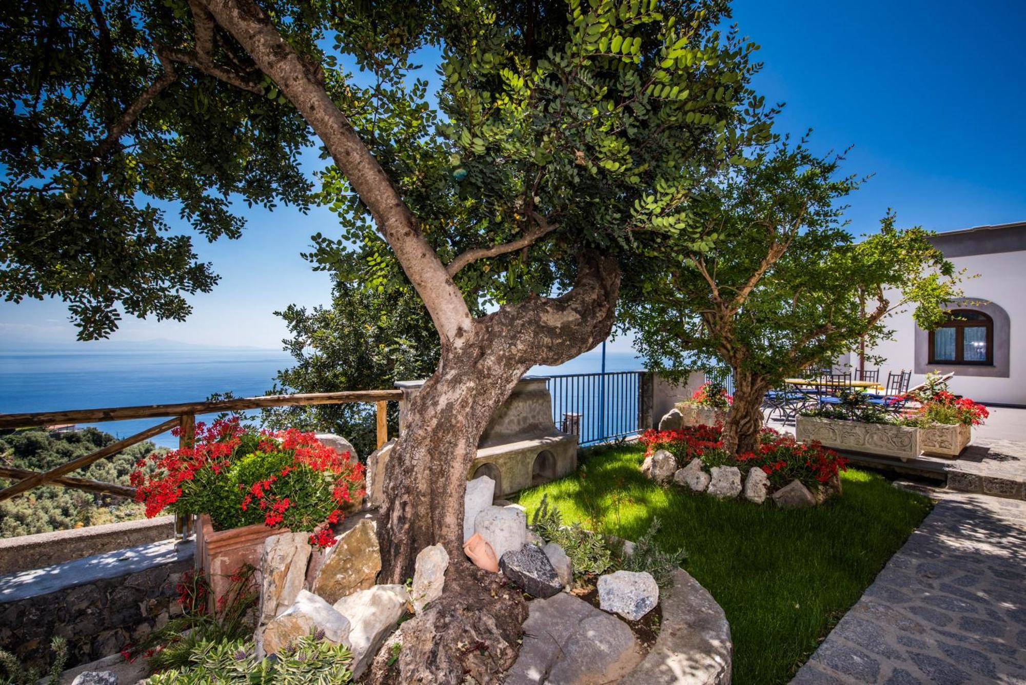 Le Contrade By Sosore Holiday Homes -Amalfi Coast Furore Exterior photo